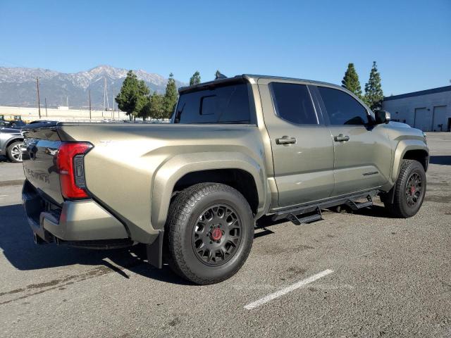 3TMLB5JN0RM002209 - 2024 TOYOTA TACOMA DOUBLE CAB GREEN photo 3