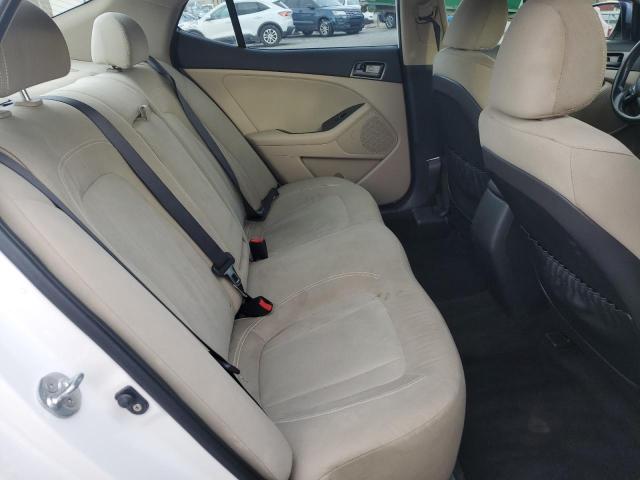 KNAGM4A71B5186429 - 2011 KIA OPTIMA LX 白色 照片 10