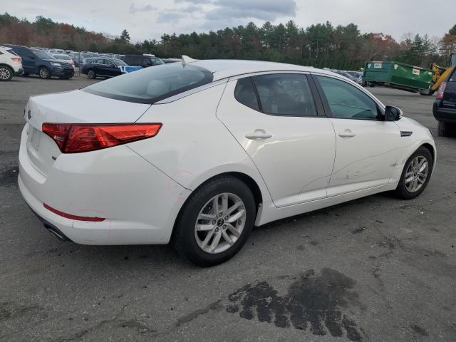 KNAGM4A71B5186429 - 2011 KIA OPTIMA LX 白色 照片 3