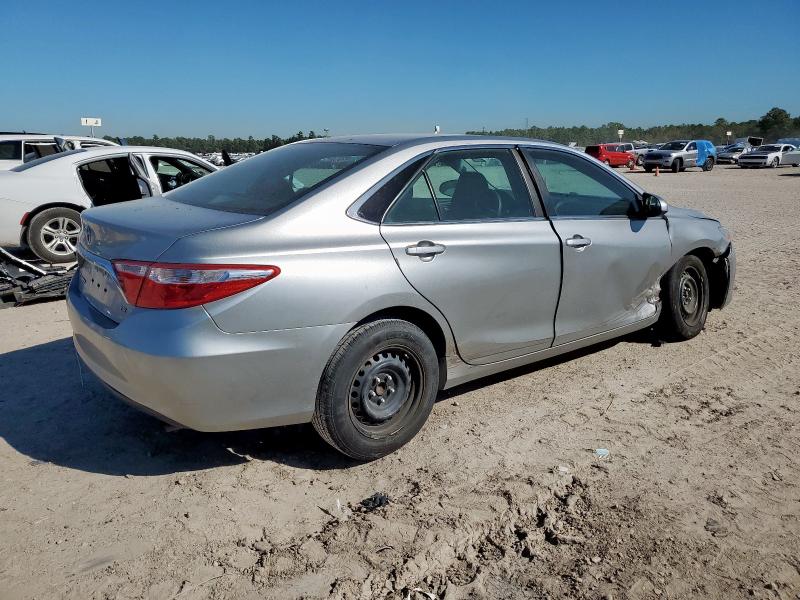 4T1BF1FK2GU501766 - 2016 TOYOTA CAMRY LE ვერცხლისფერი ფოტო 3