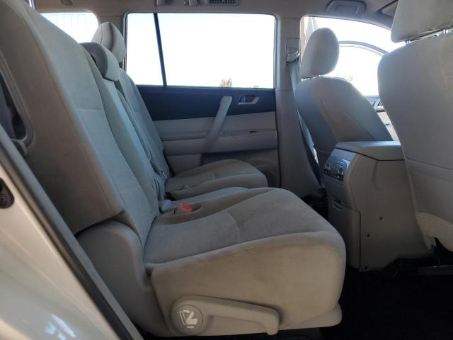 5TDBK3EH2DS274936 - 2013 TOYOTA HIGHLANDER BASE Білий фото 11