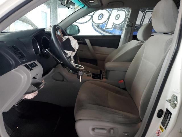 5TDBK3EH2DS274936 - 2013 TOYOTA HIGHLANDER BASE Білий фото 7