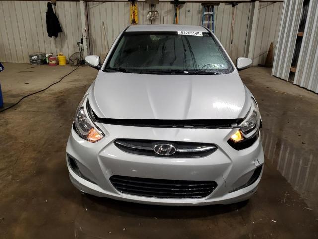 KMHCT5AE7HU341245 - 2017 HYUNDAI ACCENT SE SILVER photo 5