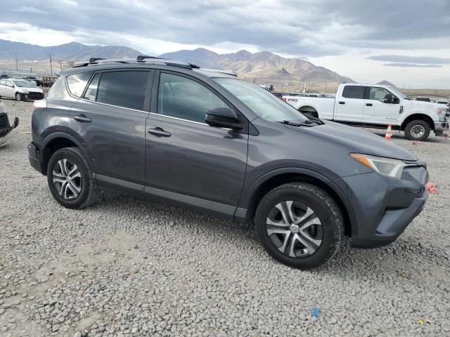 2T3BFREV3HW601734 - 2017 TOYOTA RAV4 LE 灰色 照片 4