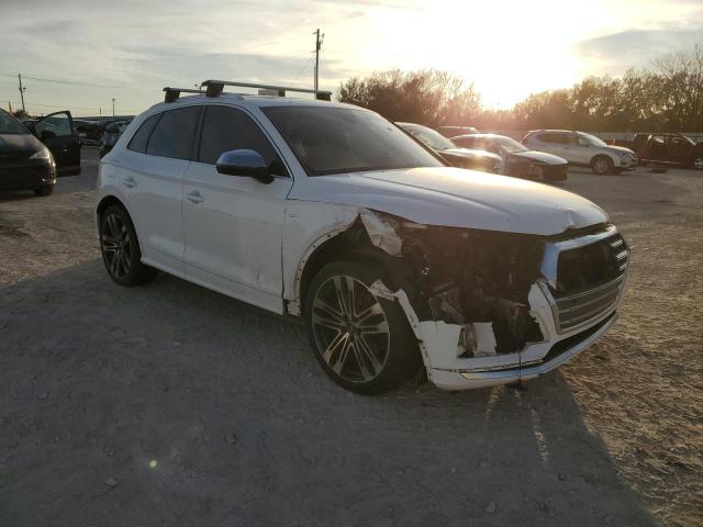 WA1C4AFY8J2242457 - 2018 AUDI SQ5 PRESTIGE WHITE photo 4
