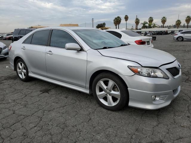 4T1BF3EK7BU170253 - 2011 TOYOTA CAMRY BASE SILVER photo 4