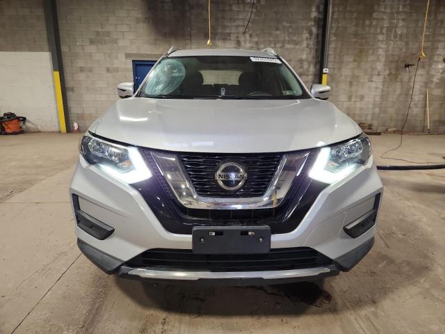 5N1AT2MV1JC710954 - 2018 NISSAN ROGUE S SILVER photo 5