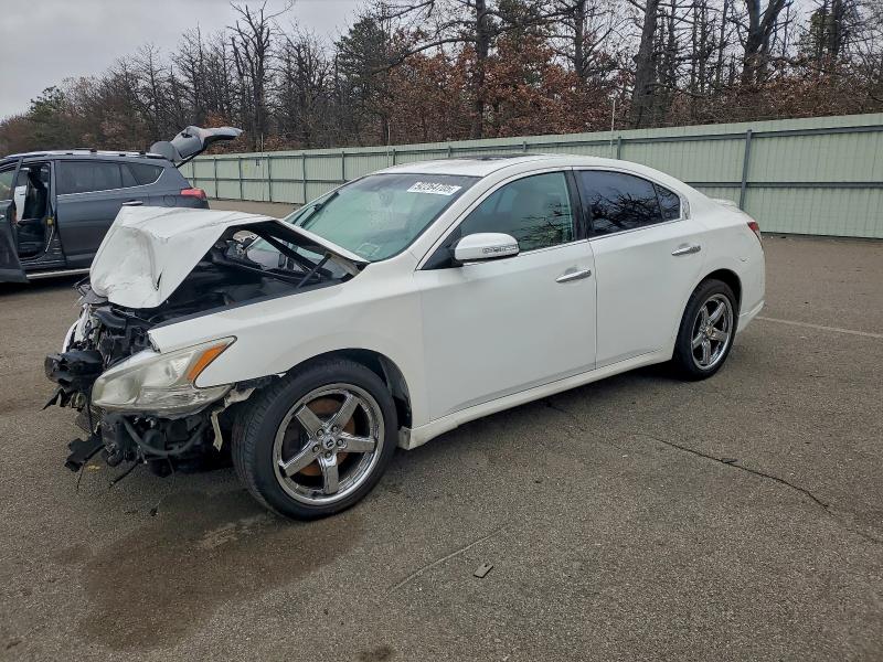 2009 NISSAN MAXIMA S, 