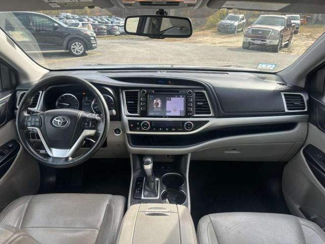 5TDJKRFH3ES016777 - 2014 TOYOTA HIGHLANDER XLE ნაცრისფერი ფოტო 9