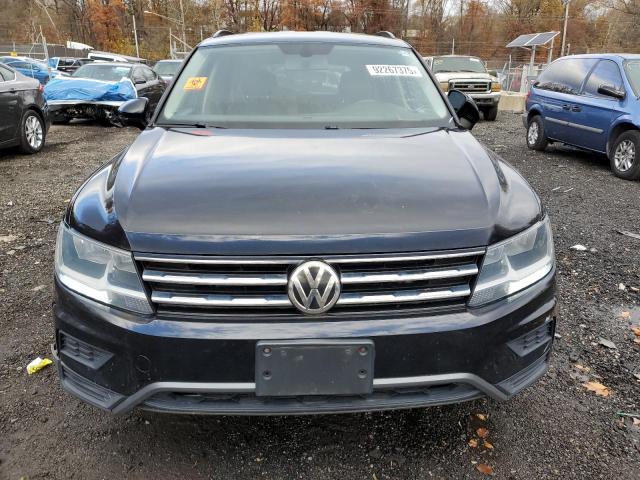 3VV2B7AX9JM073181 - 2018 VOLKSWAGEN TIGUAN SE შავი ფოტო 5