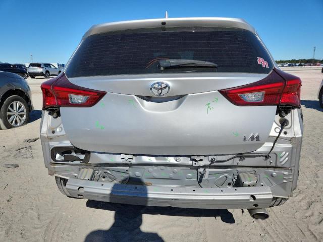 JTNKARJE7JJ572825 - 2018 TOYOTA COROLLA IM SILVER photo 6