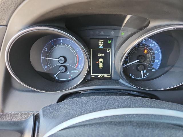 JTNKARJE7JJ572825 - 2018 TOYOTA COROLLA IM SILVER photo 9