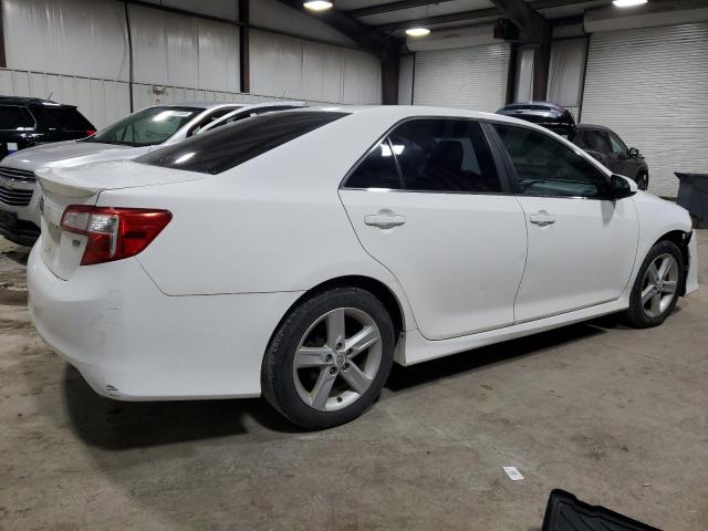 4T1BF1FK1CU593706 - 2012 TOYOTA CAMRY BASE WHITE photo 3