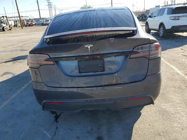 7SAXCDE57NF345653 - 2022 TESLA MODEL X GRAY photo 6