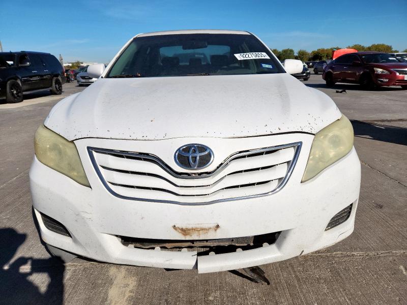 4T4BF3EK3AR005210 - 2010 TOYOTA CAMRY BASE WHITE photo 5