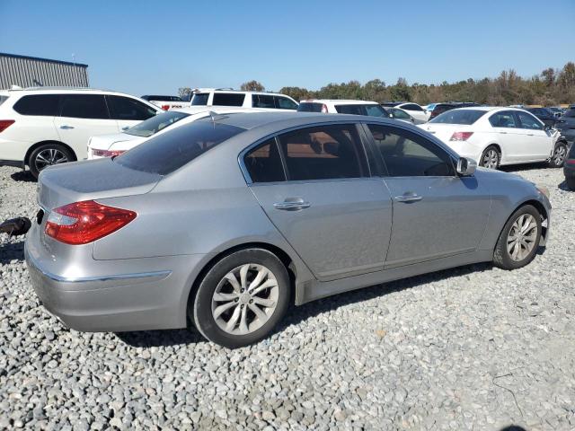 KMHGC4DD1CU158219 - 2012 HYUNDAI GENESIS 3.8L SILVER photo 3