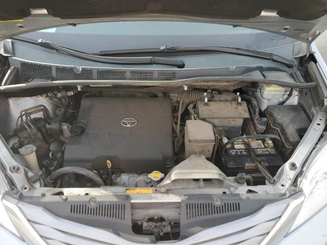 5TDYK3DC3FS594558 - 2015 TOYOTA SIENNA XLE 银色 照片 12
