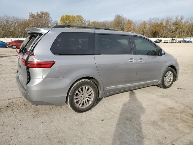 5TDYK3DC3FS594558 - 2015 TOYOTA SIENNA XLE 银色 照片 3