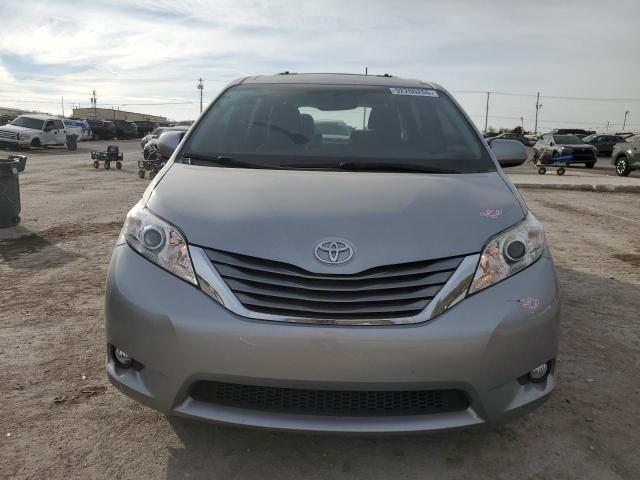 5TDYK3DC3FS594558 - 2015 TOYOTA SIENNA XLE 银色 照片 5