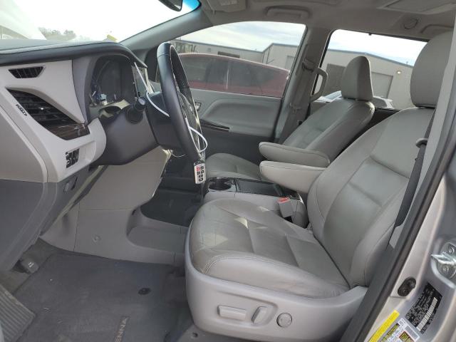 5TDYK3DC3FS594558 - 2015 TOYOTA SIENNA XLE 银色 照片 7