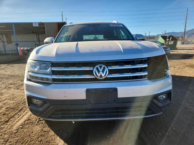 1V2KR2CA7JC524968 - 2018 VOLKSWAGEN ATLAS SE فضي صورة 5