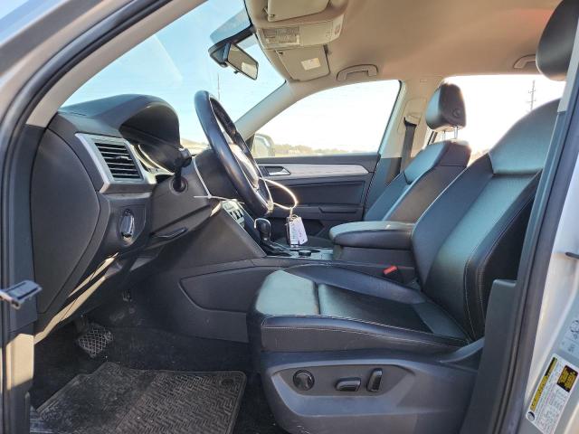 1V2KR2CA7JC524968 - 2018 VOLKSWAGEN ATLAS SE فضي صورة 7