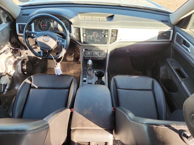 1V2KR2CA7JC524968 - 2018 VOLKSWAGEN ATLAS SE فضي صورة 8