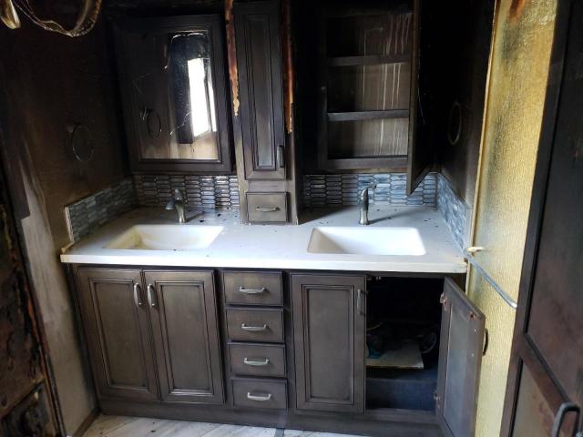 4UZACGFC3NCNS7232 - 2022 FREIGHTLINER CHASSIS XC ორფეროვანი ფოტო 10