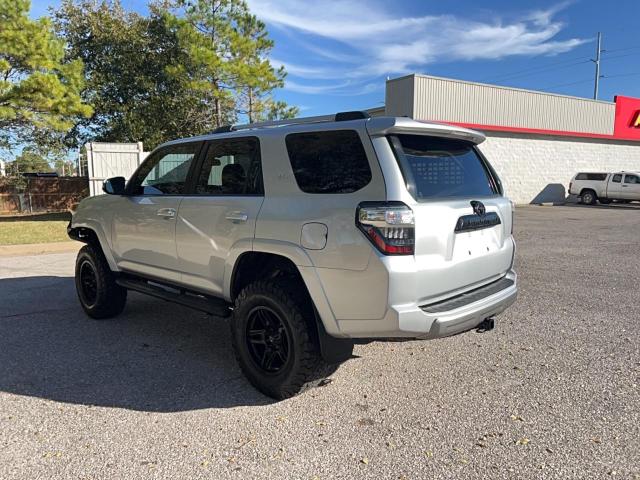 JTEBU5JR1H5435742 - 2017 TOYOTA 4RUNNER SR5/SR5 PREMIUM SILVER photo 3