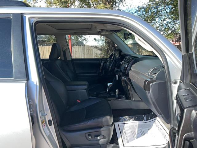 JTEBU5JR1H5435742 - 2017 TOYOTA 4RUNNER SR5/SR5 PREMIUM SILVER photo 5