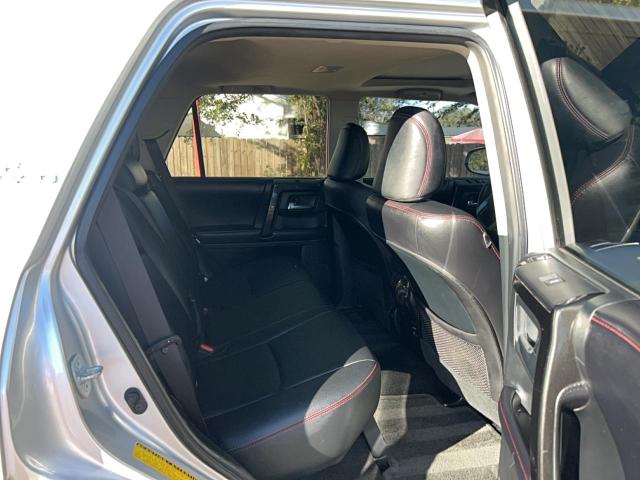 JTEBU5JR1H5435742 - 2017 TOYOTA 4RUNNER SR5/SR5 PREMIUM SILVER photo 6