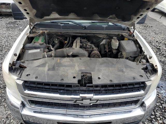 1GBHC24K88E102828 - 2008 CHEVROLET SILVERADO C2500 HEAVY DUTY WHITE photo 11