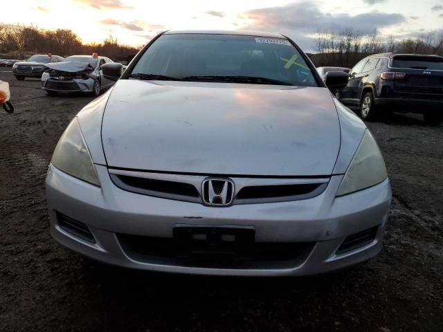 1HGCM56146A116112 - 2006 HONDA ACCORD VALUE SILVER photo 5