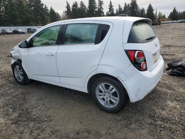 1G1JC6SH3G4155610 - 2016 CHEVROLET SONIC LT WHITE photo 2