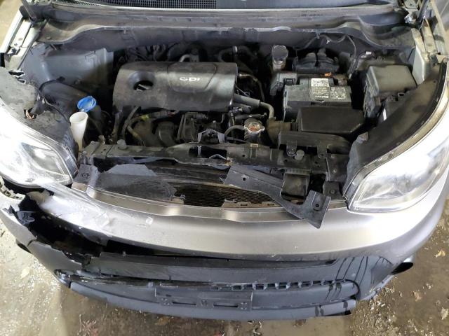 KNDJN2A25J7540938 - 2018 KIA SOUL GRAY photo 12