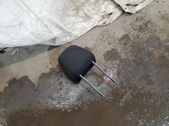 KNDJN2A25J7540938 - 2018 KIA SOUL GRAY photo 13