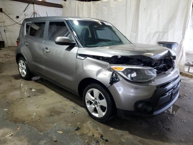 KNDJN2A25J7540938 - 2018 KIA SOUL GRAY photo 4
