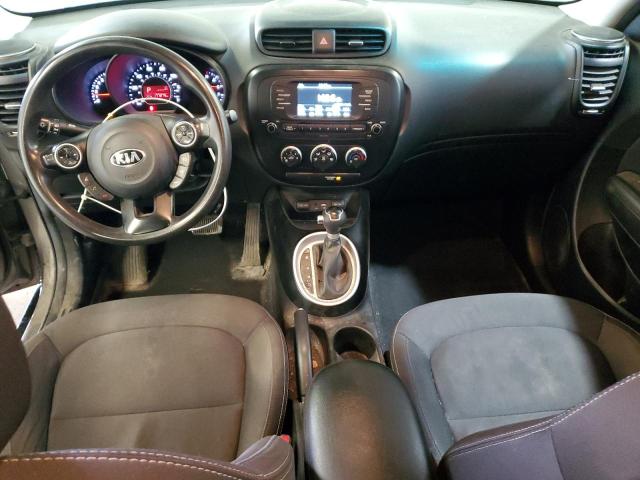 KNDJN2A25J7540938 - 2018 KIA SOUL GRAY photo 8