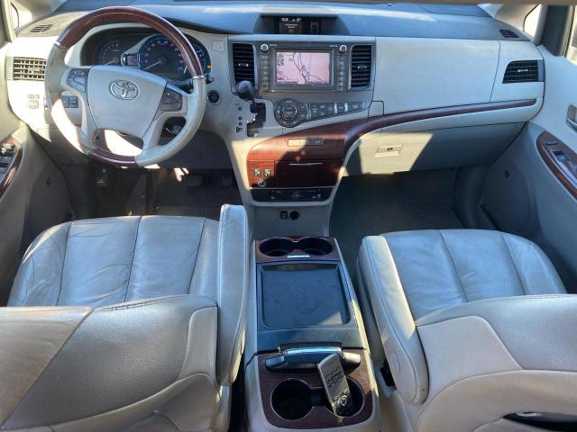 5TDDK3DCXBS016773 - 2011 TOYOTA SIENNA XLE Mavi foto 9