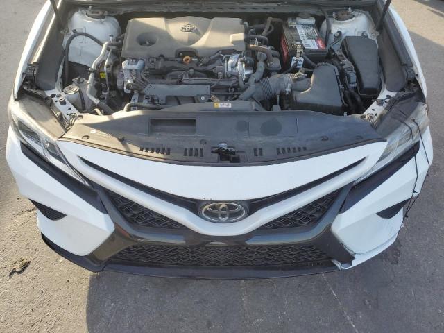 4T1B11HK3KU826236 - 2019 TOYOTA CAMRY L თეთრი ფოტო 11
