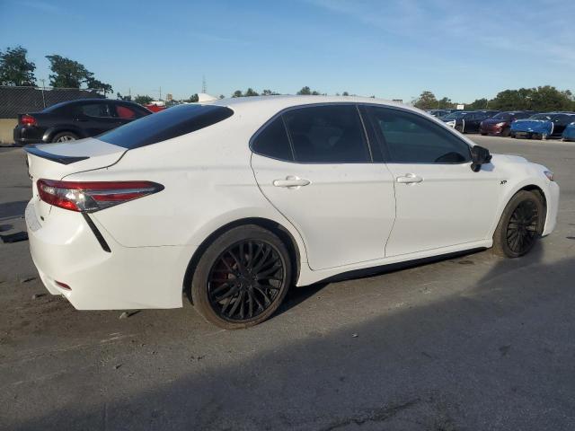 4T1B11HK3KU826236 - 2019 TOYOTA CAMRY L თეთრი ფოტო 3