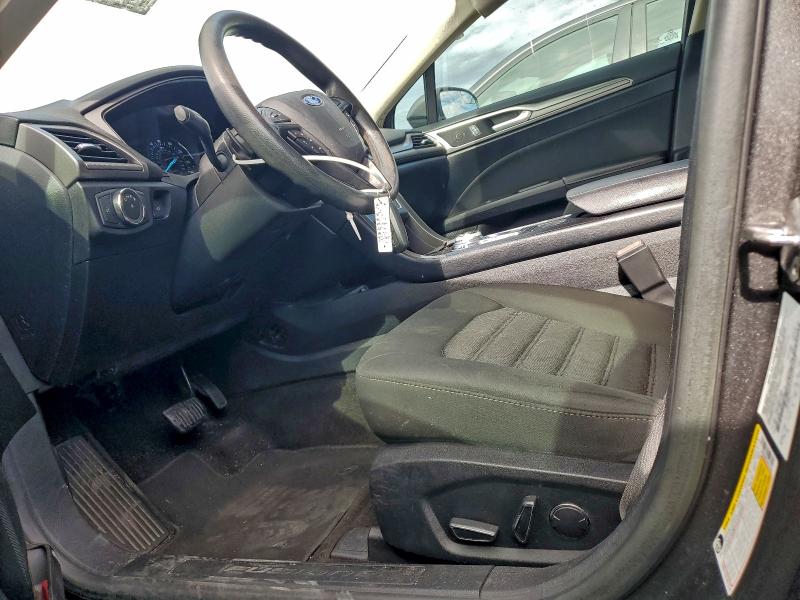 3FA6P0HDXJR276352 - 2018 FORD FUSION SE Szary zdjęcie 7