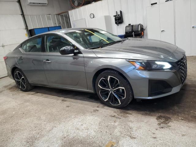 1N4BL4CV0PN321635 - 2023 NISSAN ALTIMA SR 灰色 照片 4