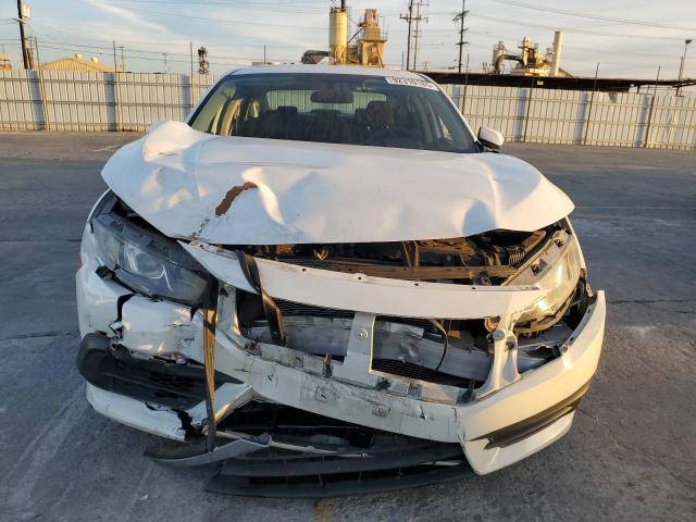 2HGFC2F70JH571844 - 2018 HONDA CIVIC EX თეთრი ფოტო 5