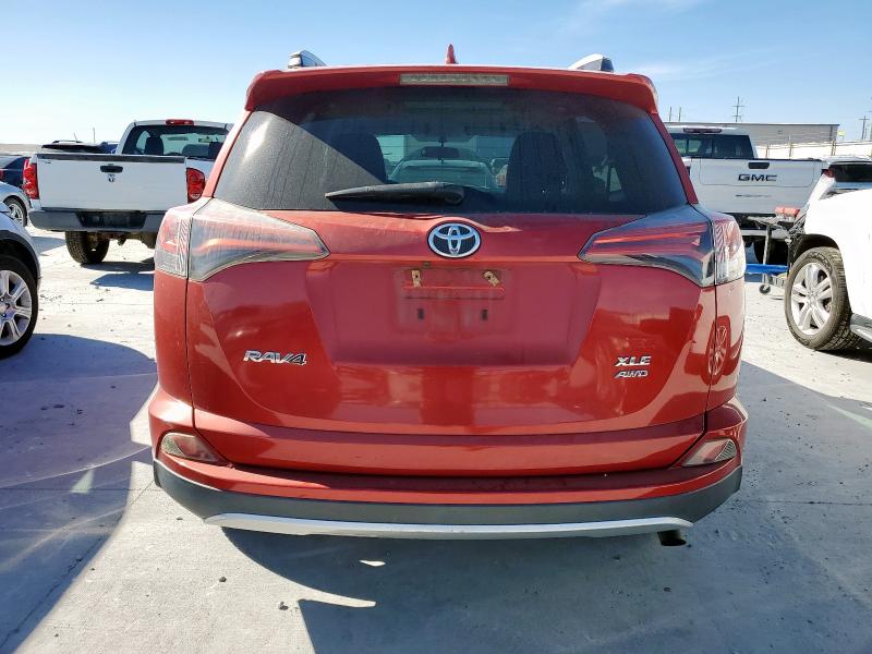 2T3RFREV6GW433049 - 2016 TOYOTA RAV4 XLE 红色 照片 6