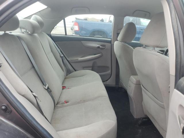 5YFBU4EE7DP141250 - 2013 TOYOTA COROLLA BASE رمادي صورة 10