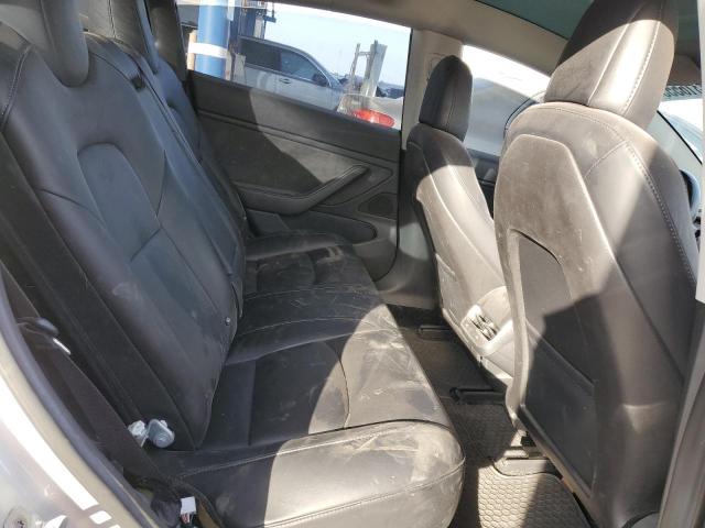 5YJ3E1EA4JF048688 - 2018 TESLA MODEL 3 SILVER photo 10