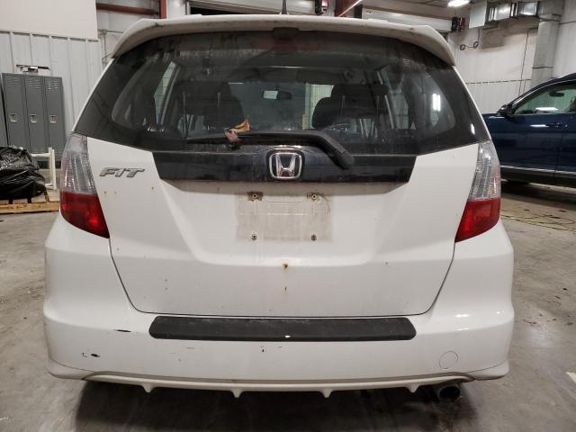 JHMGE8H40AC027686 - 2010 HONDA FIT SPORT WHITE photo 6