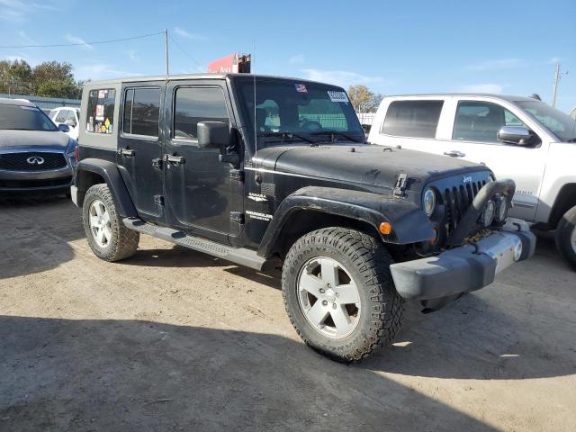 1J4GA591X8L524250 - 2008 JEEP WRANGLER U SAHARA BLACK photo 4