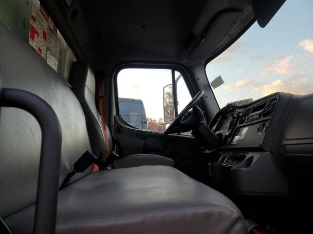 1FVACWDU6GHHL1773 - 2016 FREIGHTLINER M2 106 MEDIUM DUTY WHITE photo 5